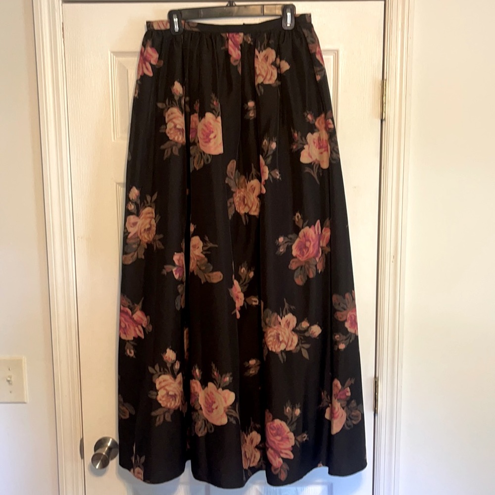 Formal lined party skirt